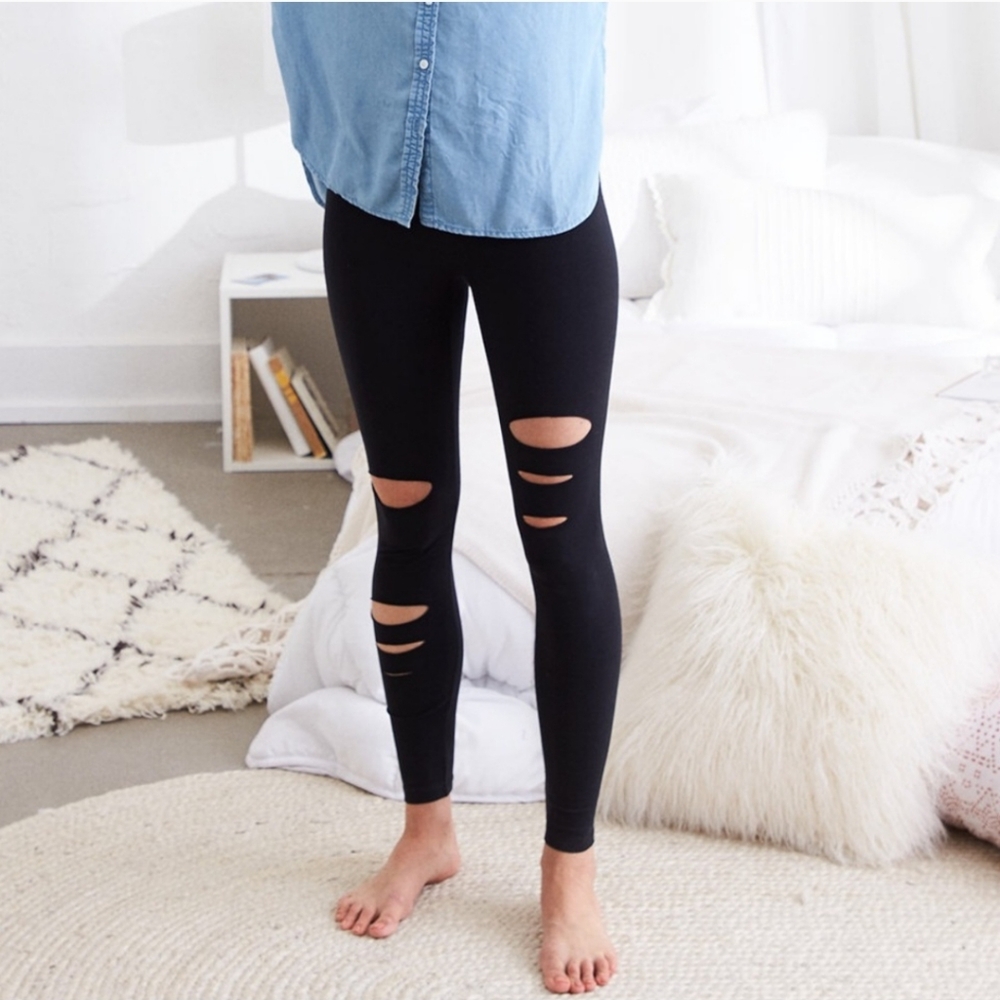 Aerie warrior leggings amazing condition in xs! NO LONGER MADE! AND IN BLACK!